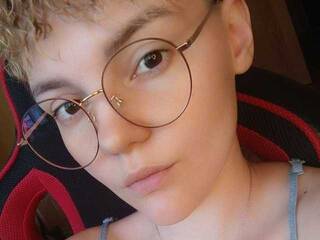 Erotik görüntülü sohbet Krisfff