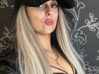 Erotik görüntülü sohbet KrisKoskina