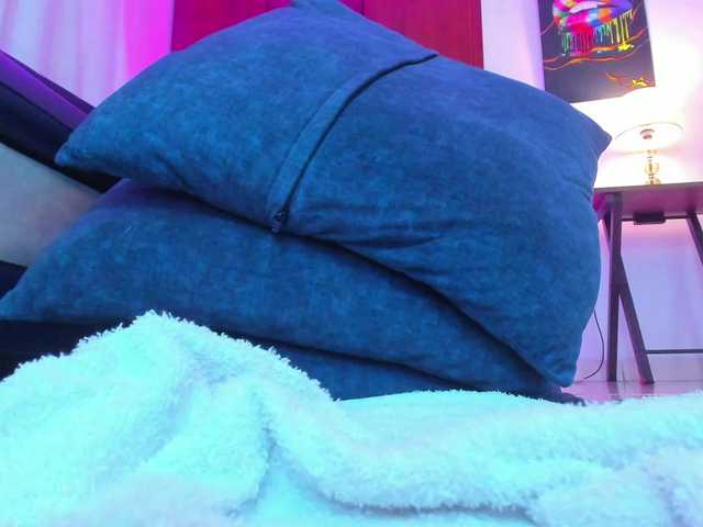 Yayın ekran görüntüleri Laaura-Velez