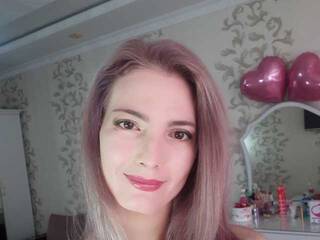 Erotik görüntülü sohbet Lady-Adele