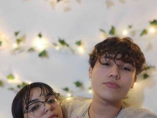 Erotik görüntülü sohbet LalyandMike