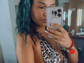 Erotik görüntülü sohbet LanaVoxx