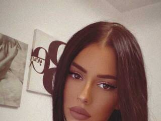 Erotik görüntülü sohbet LaraShaw