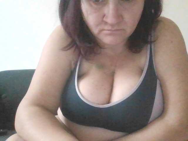 Fotoğraflar LaraXXX33 Hello Today my bigg boobs are just 10 tok if u want see more I have menu try it!!