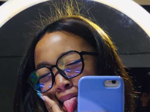 Profilin fotoğrafı Laura1881