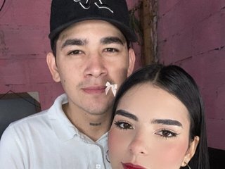 Erotik görüntülü sohbet LauraAndKevin