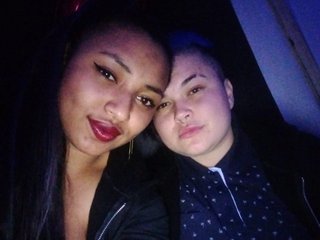 Erotik görüntülü sohbet LauriTatiHots