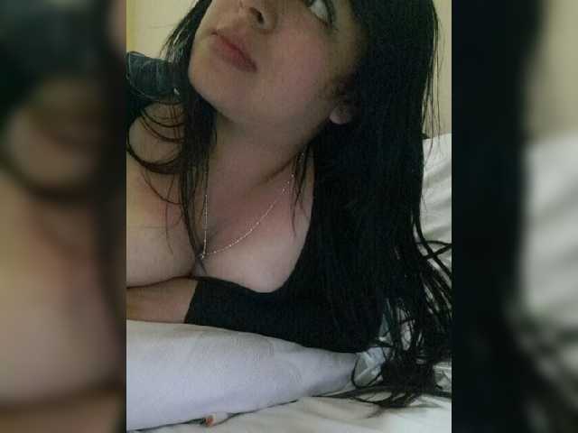 Fotoğraflar laurenlovella in secret in my house 15 tk max level #chat #lovense #latina #colombia# pregnant