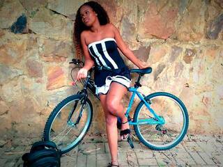 Erotik görüntülü sohbet LaurynWolf