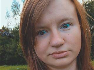 Erotik görüntülü sohbet Leenakene