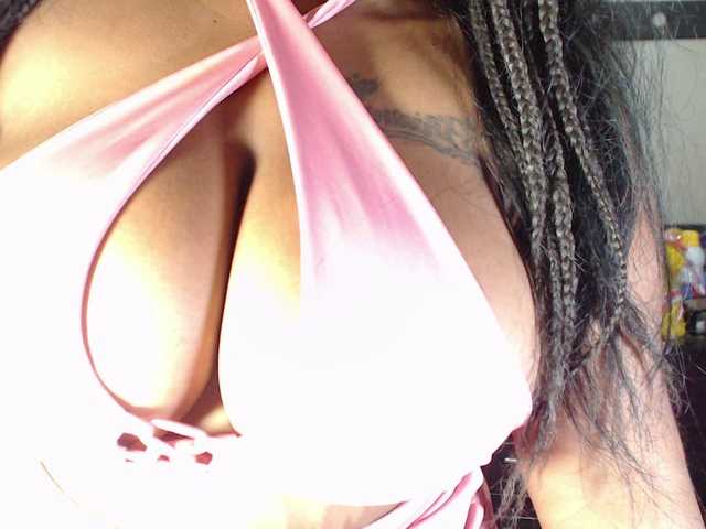 Yayın ekran görüntüleri Leilaboobs