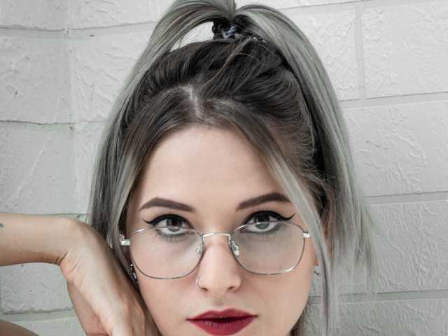 Profilin fotoğrafı lessi-rosse