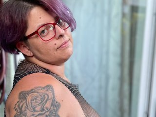Erotik görüntülü sohbet Lexi35