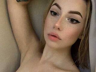 Erotik görüntülü sohbet LexieWex