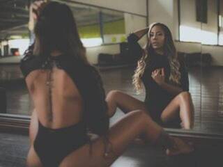 Erotik görüntülü sohbet LexiGold