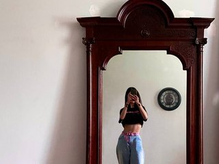 Erotik görüntülü sohbet LexiLuxx