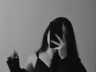 Erotik görüntülü sohbet Lia-Li