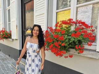 Erotik görüntülü sohbet Liliana99