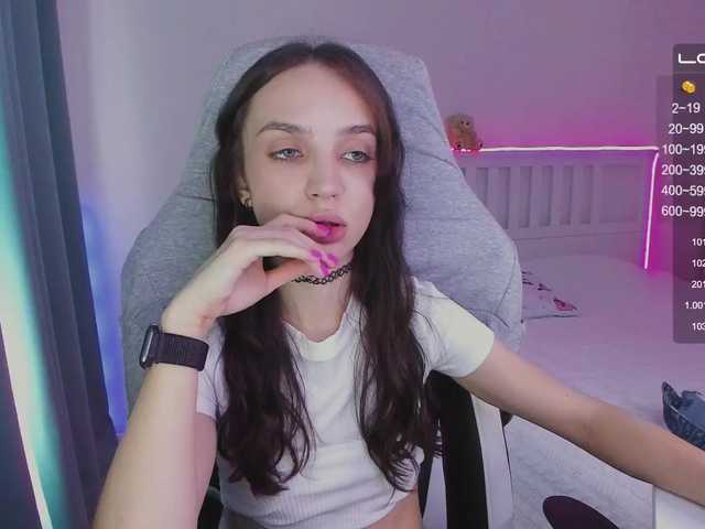 Fotoğraflar Lilith-Cain Menu works only for tokens into a common chat ☺✔For a new gaming laptop to stream and play with you @sofar @remain ✨Press LOVE honney ❤