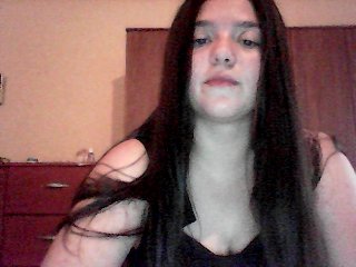 Fotoğraflar Lilith2000 show tits 5tk, show ass 10 tk, show naked body 15 tk, open yo ur camera for 30 tk no tokens no show