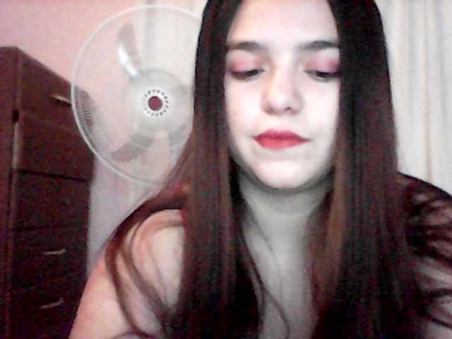 Fotoğraflar Lilith2000 show tits 5 tk, show ass 10 tk, nude sensual dance 25 tk, open your camera for 30 tk, show vagina by private! NO TOKENS NO SHOW!