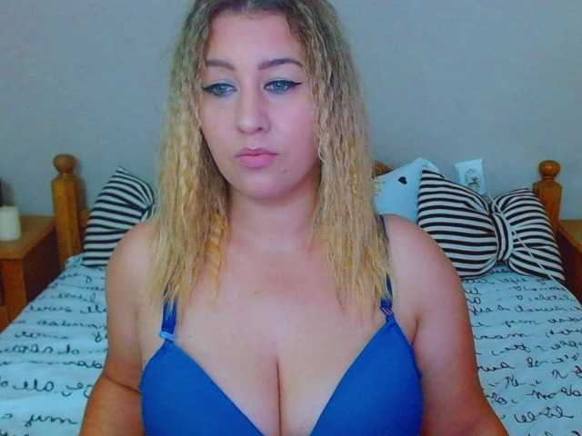 Fotoğraflar Lilith95E Hello!!! Vibe toy on!! 45 tkn for boobs flash! 75 tkns for boobs & nipple play! 35 tkns for ass show! Join a private to have more fun!!!