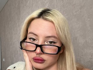 Erotik görüntülü sohbet LillyEll