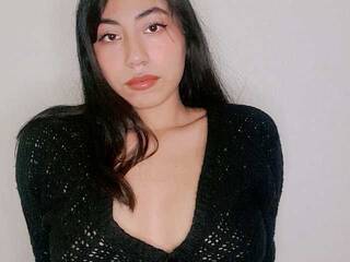 Erotik görüntülü sohbet Lilsayur