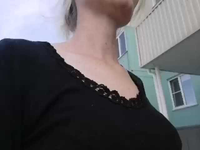 Yayın ekran görüntüleri Lily44