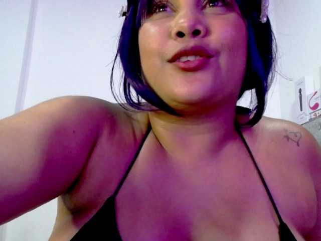 Fotoğraflar lipsy-cute Explode my pussy with my lush #latina #curvy #bigass #cum #domi
