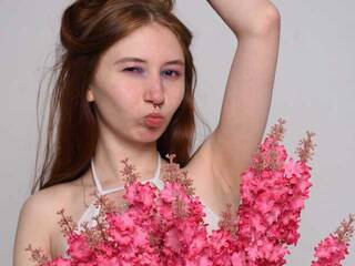 Erotik görüntülü sohbet Liramoonn