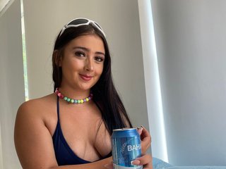 Erotik görüntülü sohbet littlealejandra
