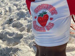 Erotik görüntülü sohbet LittleMisscharming