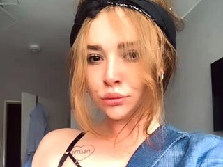 Erotik görüntülü sohbet Littleslave1