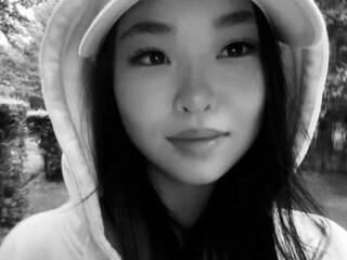 Erotik görüntülü sohbet LittleSoMing