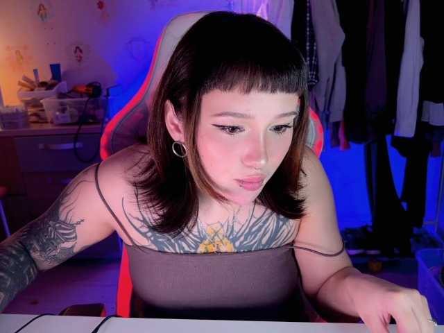 Yayın ekran görüntüleri littlewetgirl