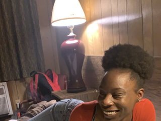 Erotik görüntülü sohbet littyleesh1