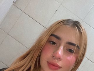 Erotik görüntülü sohbet Lizz-Bela