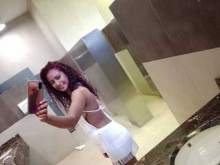 Erotik görüntülü sohbet LizzyPalmer