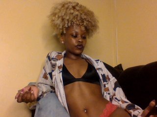 Erotik görüntülü sohbet LolaMyst