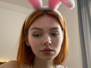 Erotik görüntülü sohbet LolaRedBunny