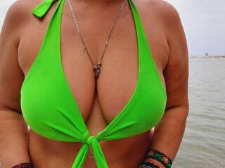 Erotik görüntülü sohbet LoveTinaa56