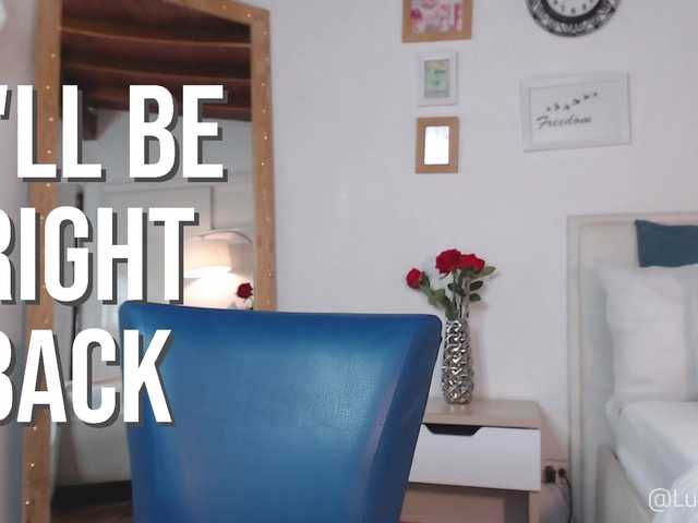Fotoğraflar luci-vega Hello Guys! I am very happy to be here again, help me have a great orgasm with your tips [500 tokens remaining GOAL: RIDE DILDO 488 ]