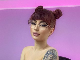 Erotik görüntülü sohbet LuckyMya