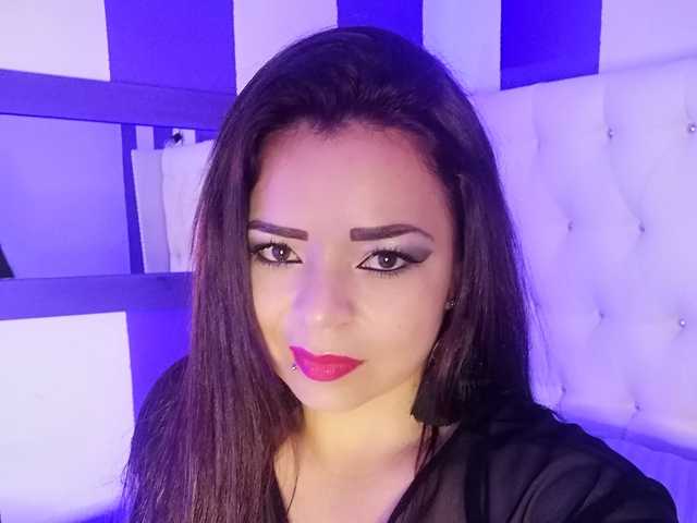 Profilin fotoğrafı lucy-hot1
