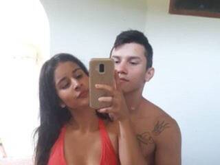 Erotik görüntülü sohbet LucyAndThomas