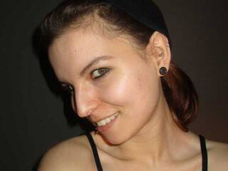 Erotik görüntülü sohbet Miakatz