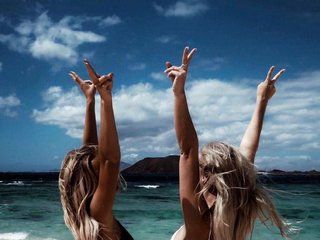 Erotik görüntülü sohbet LunaAndYara