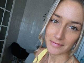 Erotik görüntülü sohbet Lunarymix