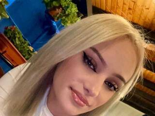 Erotik görüntülü sohbet LustyRose